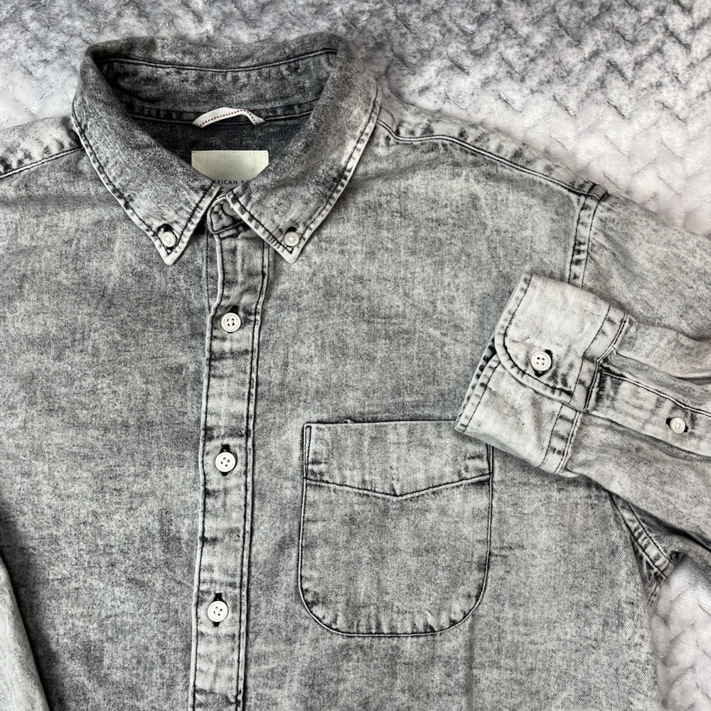 American Eagle Outfitters Shirt Mens M Faded Gray Chambray Denim Long Slv Button